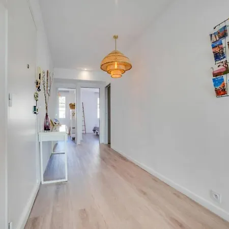 Elegant Apartment Апартаменти Сен-Тропе